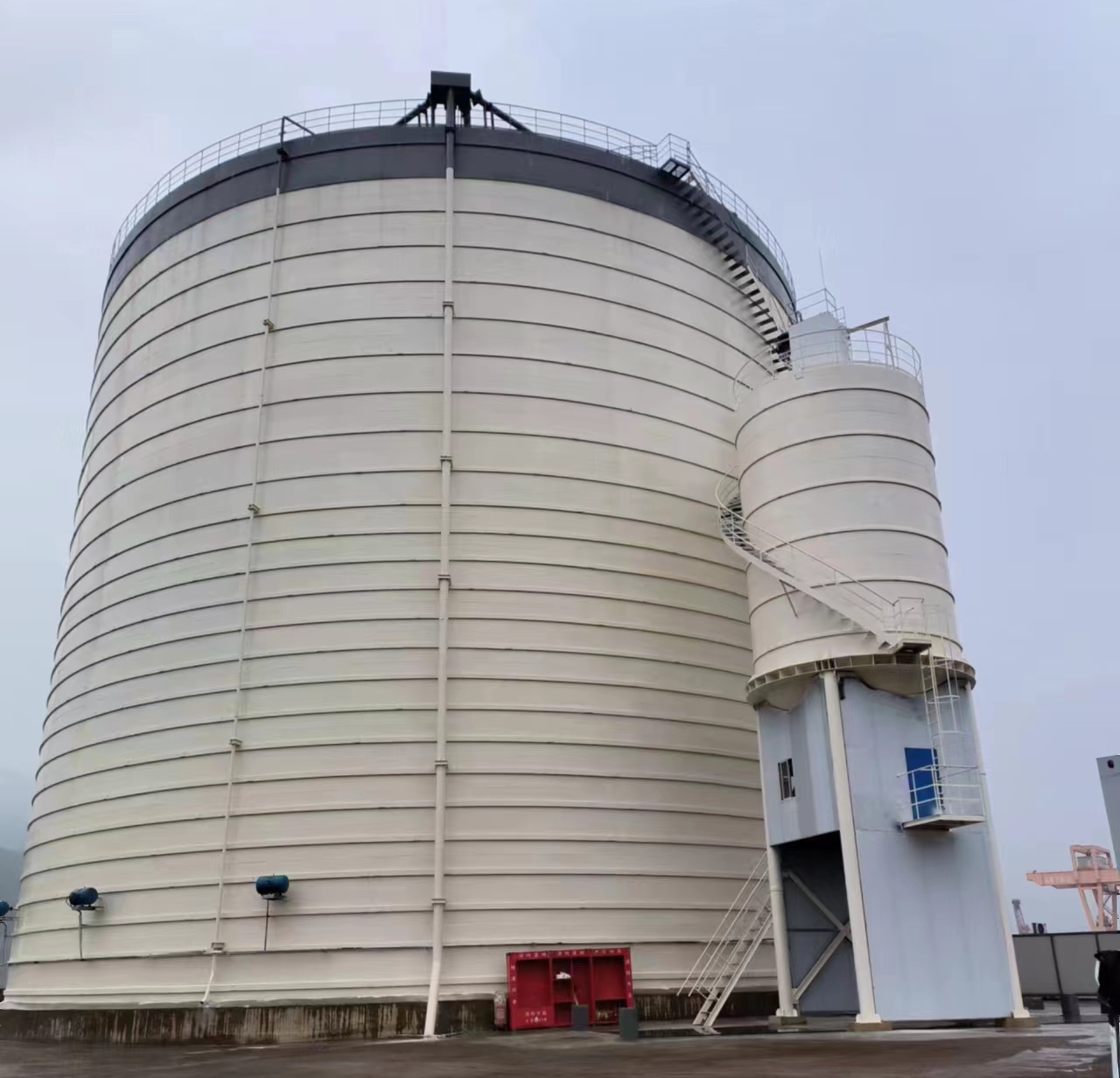 横峰10万吨水泥钢板库